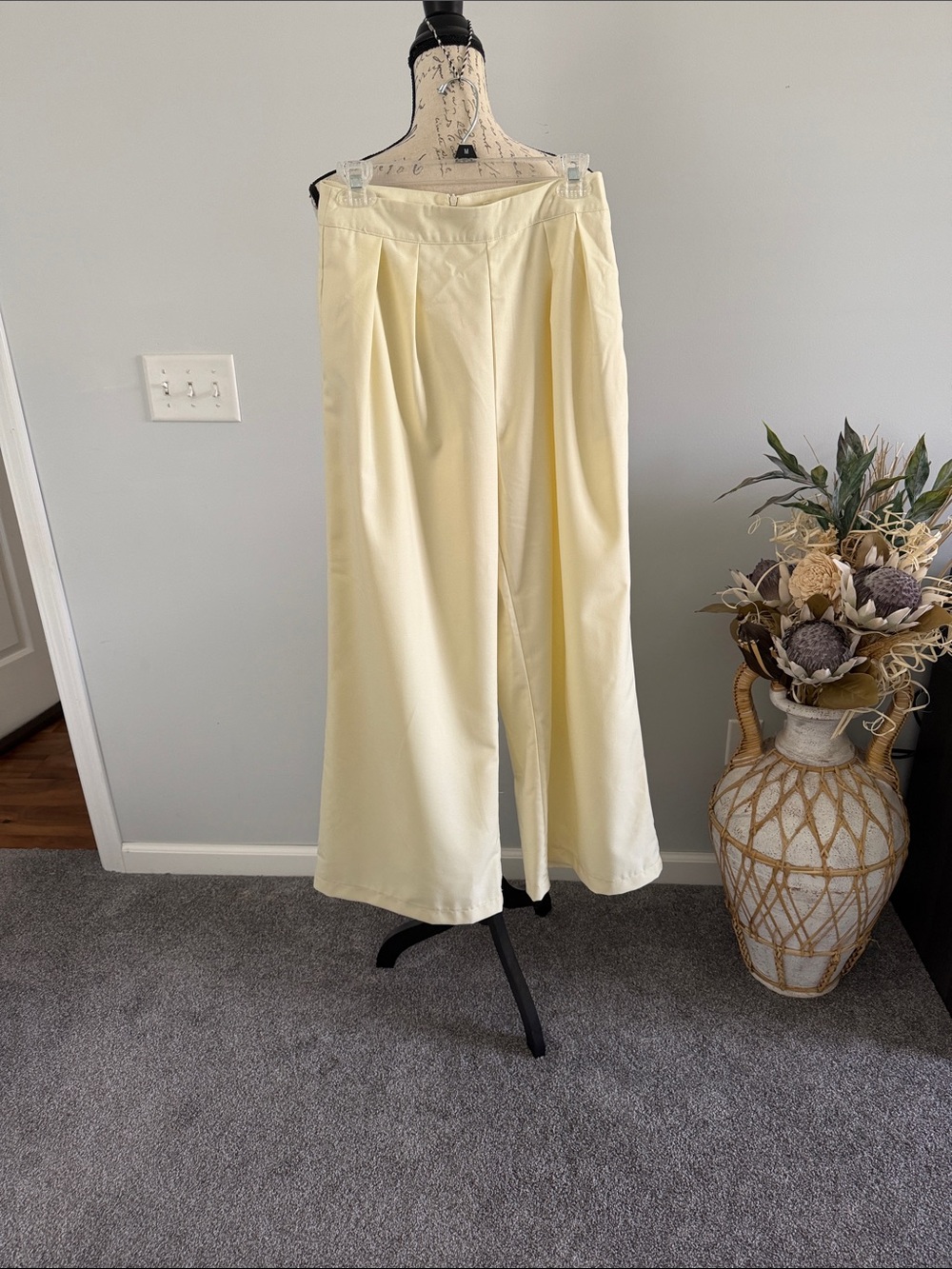 High-Rise Wide Leg Pants in Pale Yellow